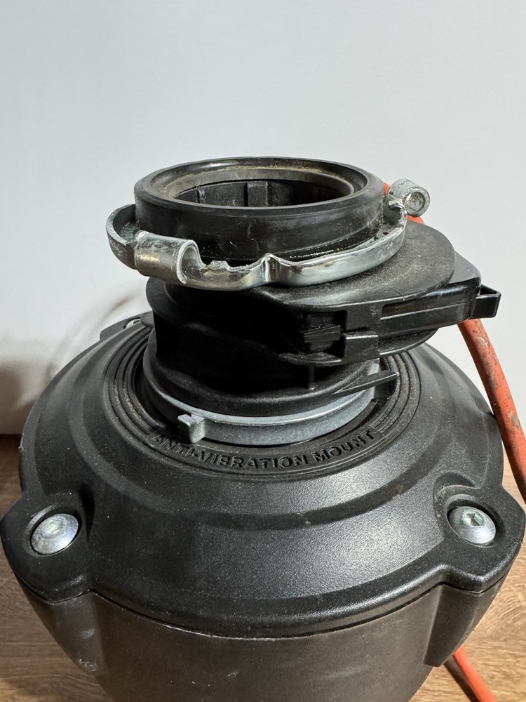 INSINKERATOR PRO COVER CONTROL PLUS GARBAGE DISPOSAL 7/8HP Solid Unit!!