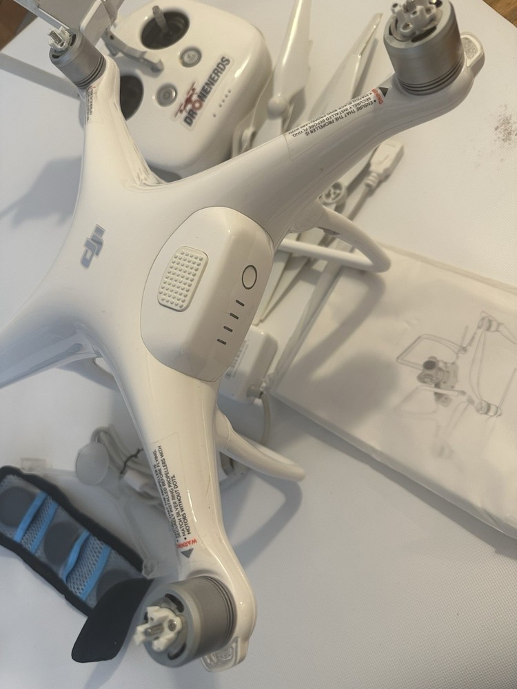 DJI Phantom 4 Drone - White (PHANTOM4)