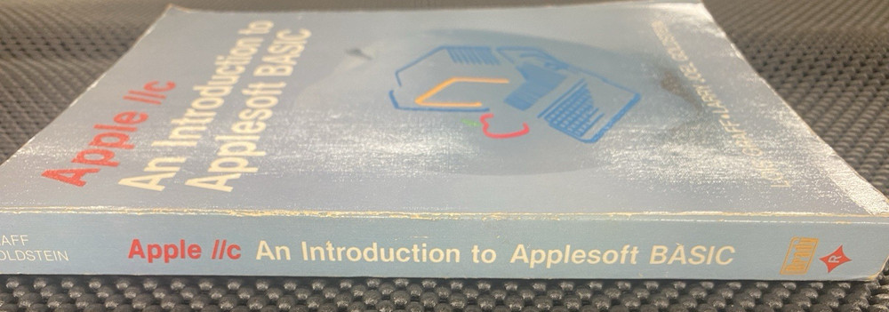 VINTAGE | An Introduction To AppleSoft BASIC (Apple IIc specific) | 1985
