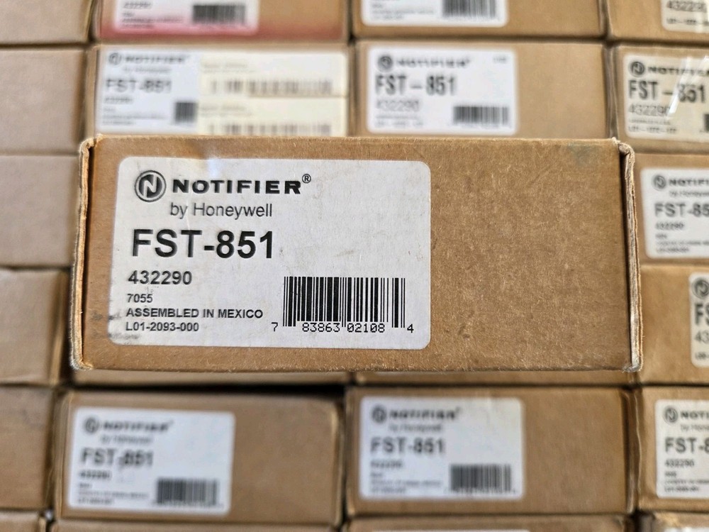 FST-851 NOTIFIER 135° FIXED TEMP HEAT DETECTOR "IVORY" CLIP/FLASHSCAN