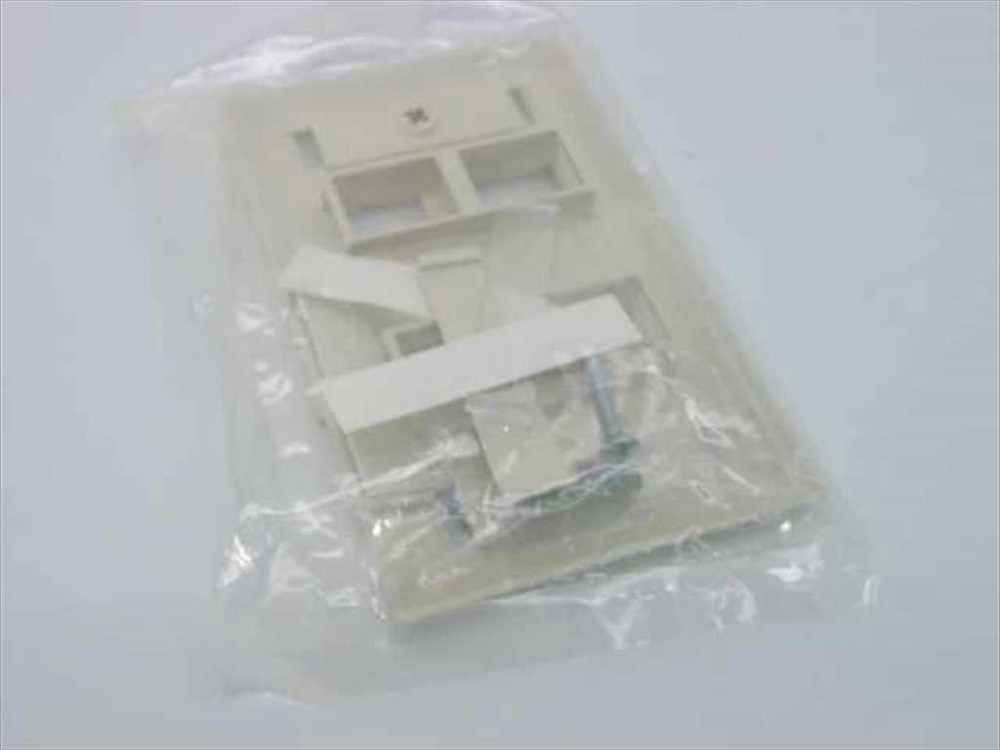 Hubbell FPL14H Flush Plate with Label Fields, 4 Jack