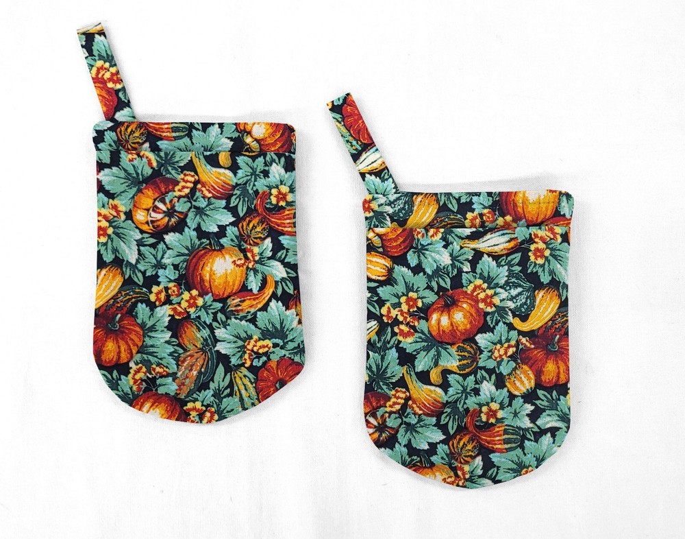 Pumpkins & Gourds Oven Mitts (Set of 2) (2 Patterns Available)