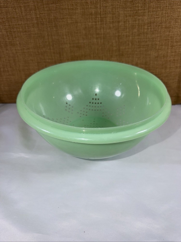 Vintage Tupperware Green Plastic Colander Strainer 1970's 9”