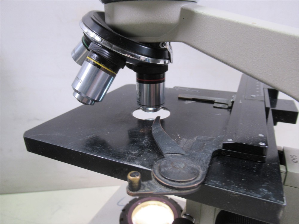 Bausch & Lomb KHS Binocular Microscope with 4 Objective Lenses 2 Eyepieces
