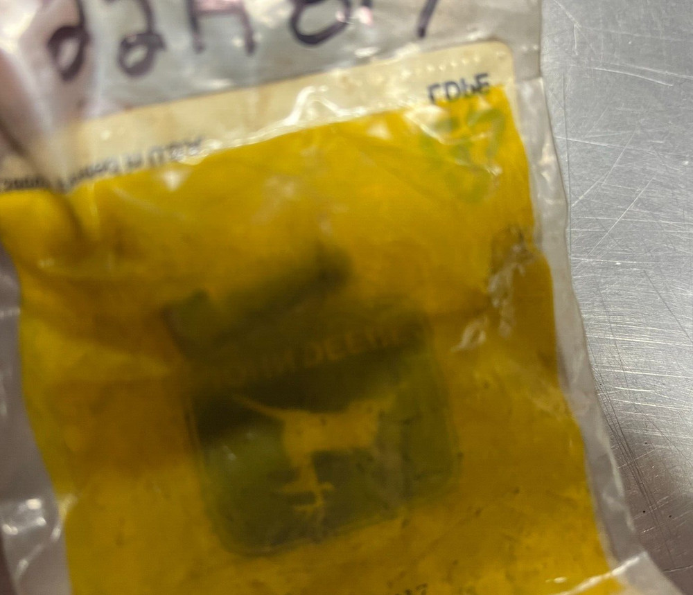 22H817 OEM John Deere Set Screw