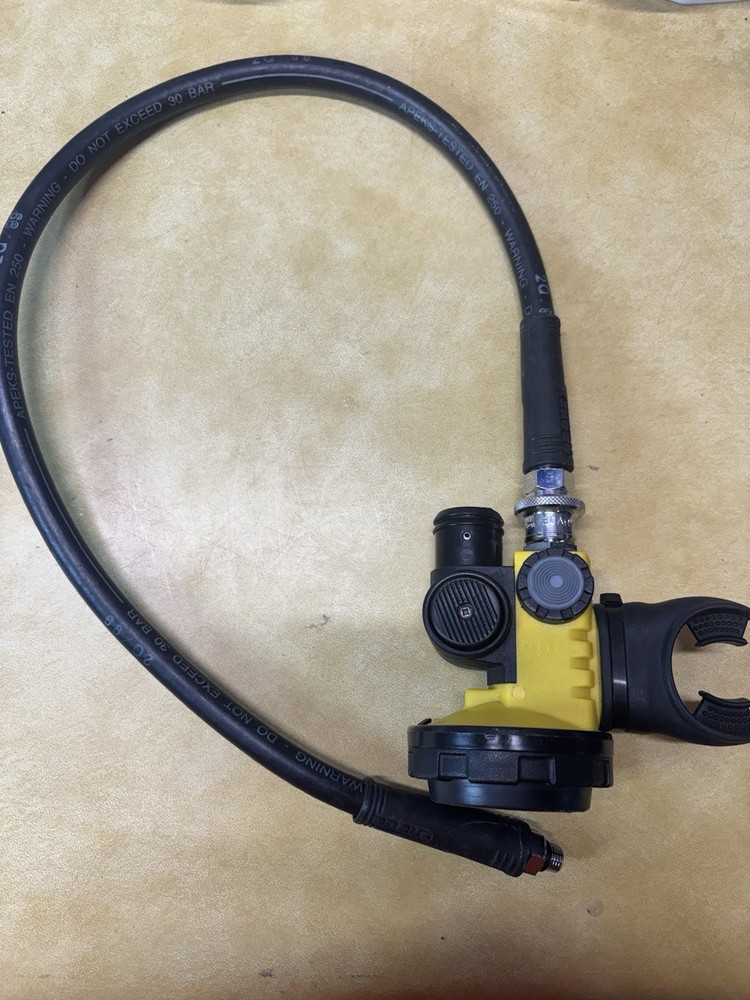 Zeagle Octo Integrated BC Inflator Yellow