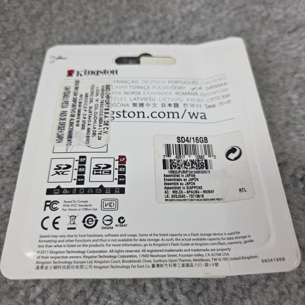 Kingston 16 GB SDHC Class 4 Card Open Package