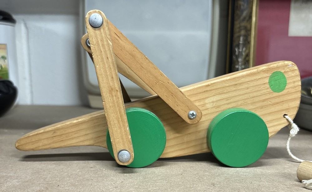 Wooden Grasshopper Pull Toy