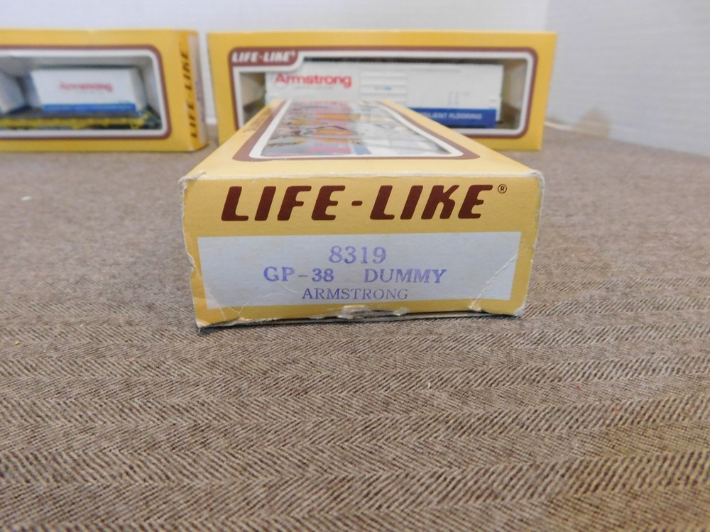 Life-Like Armstrong World Industries HoTrain Set