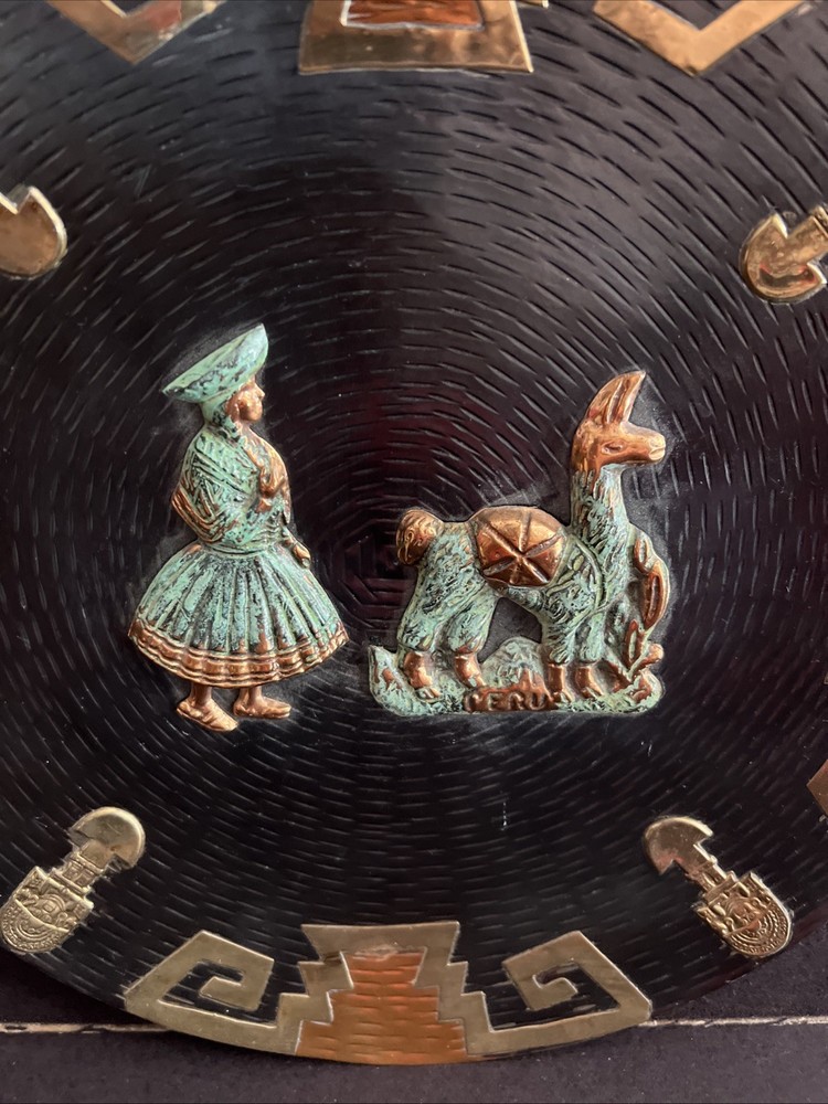 VINTAGE PERUVIAN HANDMADE WALL PLATE BRASS/COPPER