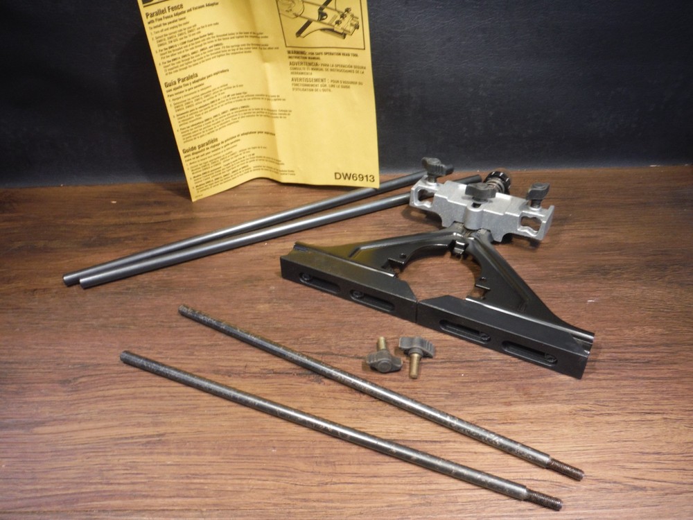 DeWALT Universal Edge Guide w/ Dust Collection DW6913 - Open Box