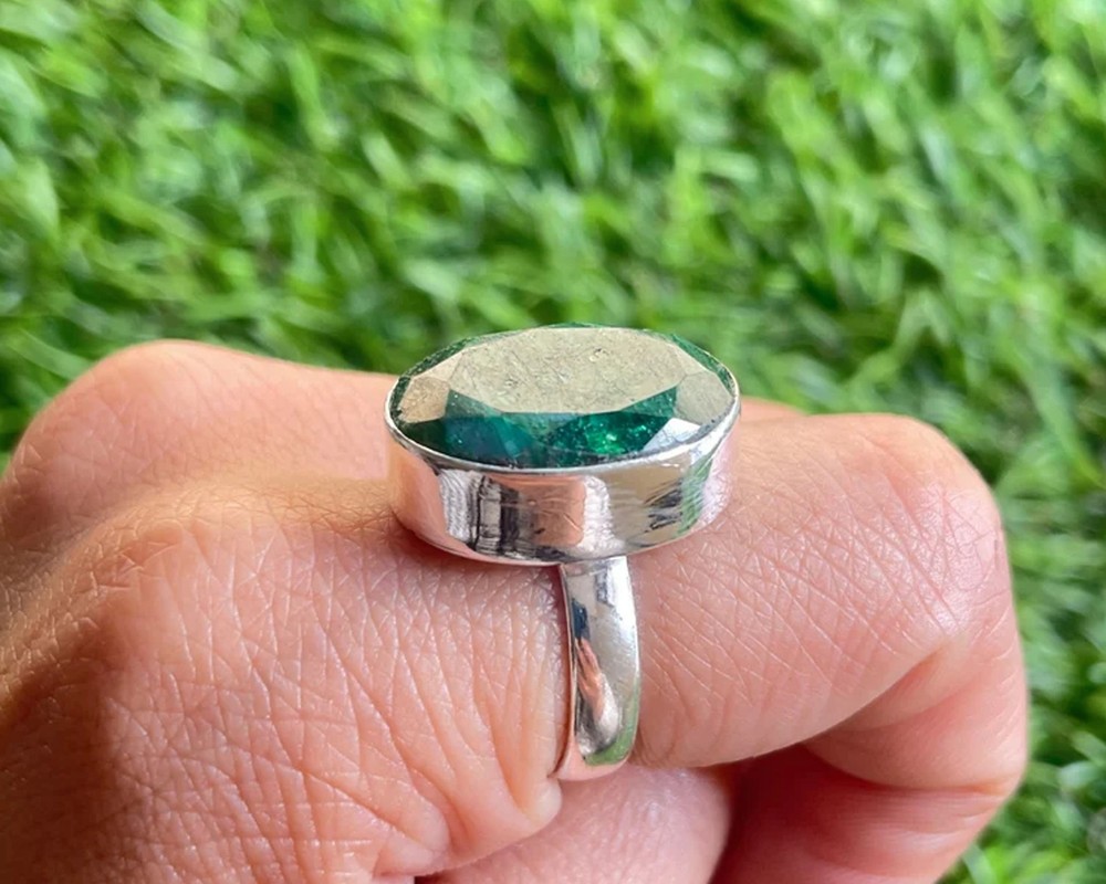 Solid 925Sterling Silver Natural Emerald Oval Green Gemstone Statement Band Ring