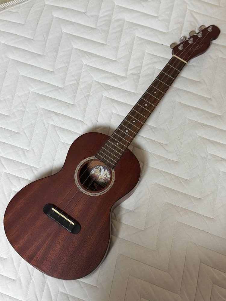 Fender ukulele tenor