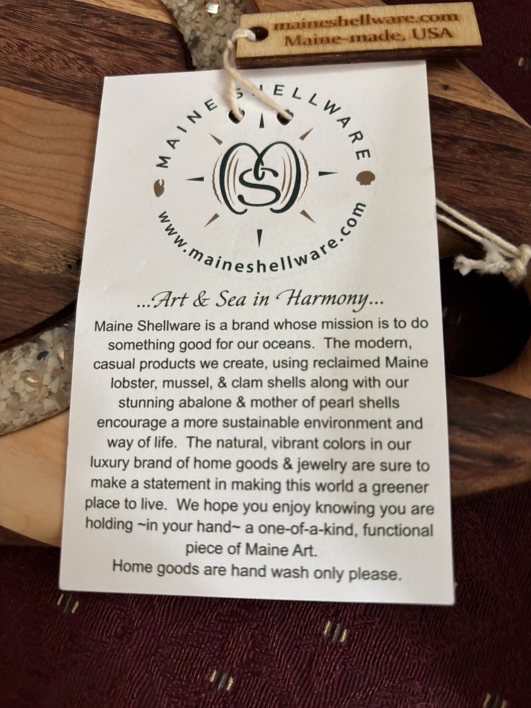 MAINE SHELLWARE CUTTING BOARD/ NWT