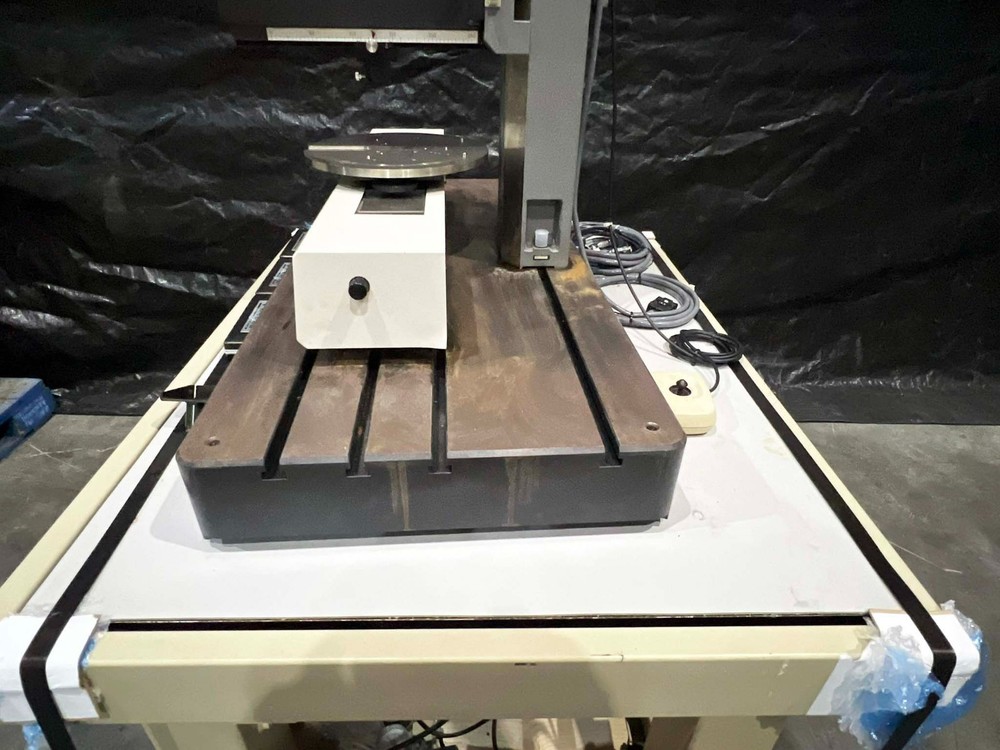 TSK Surfcom 590A Wafer Surface Measurement System *untested