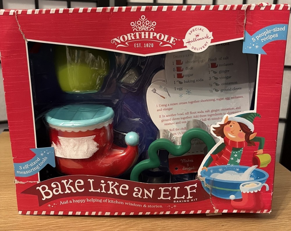 HALLMARK NORTHPOLE BAKE LIKE AN ELF BAKE SET NEW