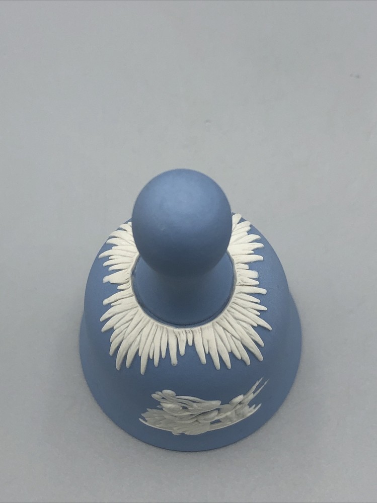 Wedgewood Jasperware Christmas Bell 1996