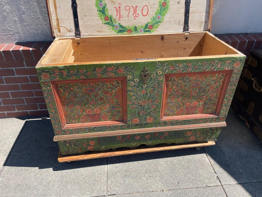 Hand Painted Trunk Romanian Fold Art 1910