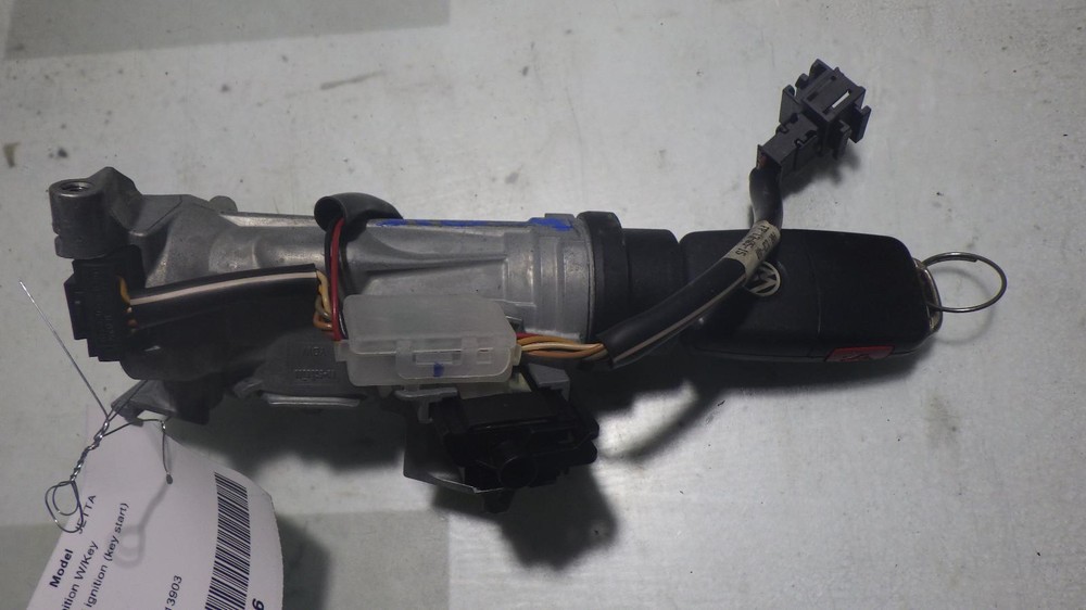 16 VOLKSWAGEN JETTA Ignition W/Key