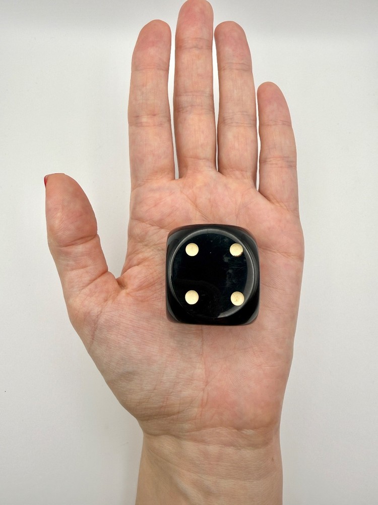 Vintage-Antique Bakelite Dice.45 Gr.