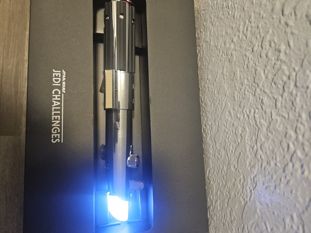 Star Wars Jedi Challenges AR Headset With Lightsaber Controller and Tracking