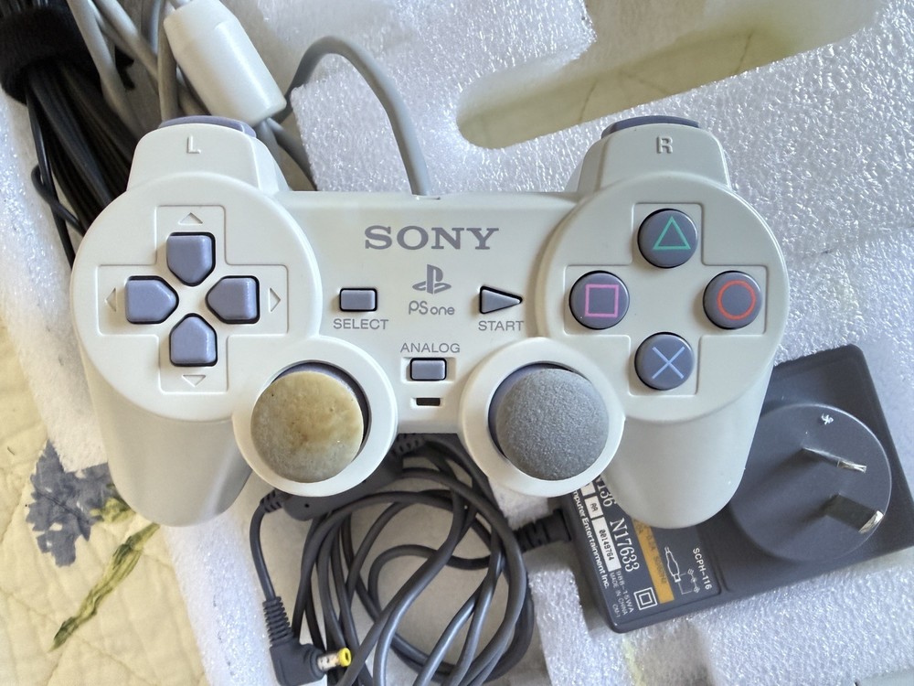 Sony PlayStation 1 PS1 PS One Slim Console Boxed SCPH-102A + Controller & Cables