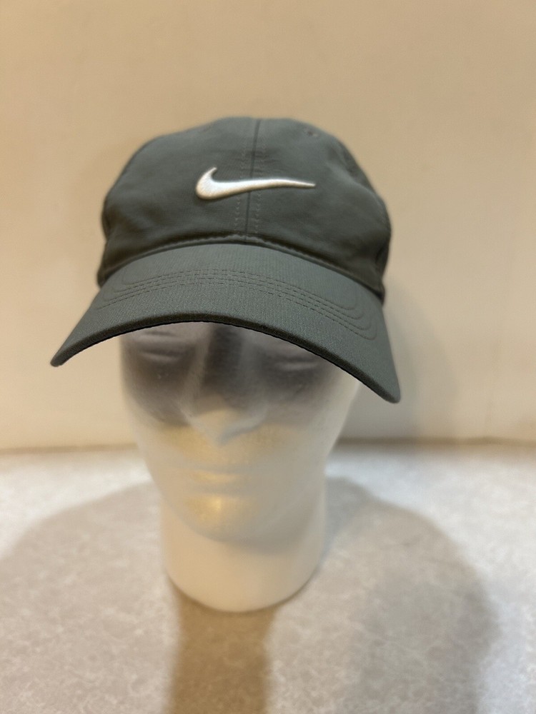 Nike Golf Strapback Hat. Nice Condition!