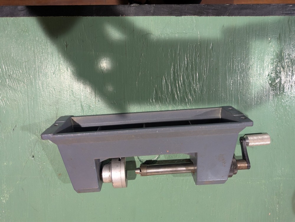 Lyman Universal case trimmer- gray