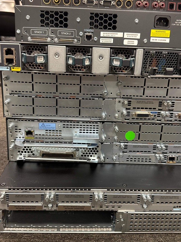 Lot of 8 Networking Equipments - Read!