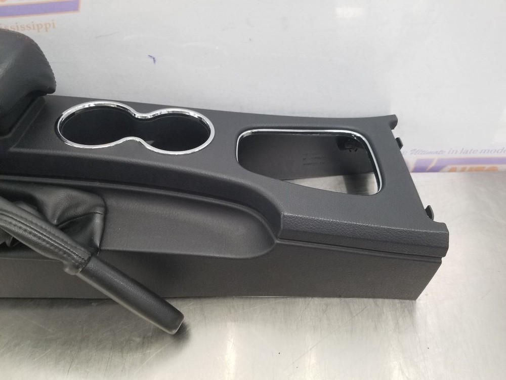 03 FORD TBIRD THUNDERBIRD CENTER FLOOR CONSOLE BLACK