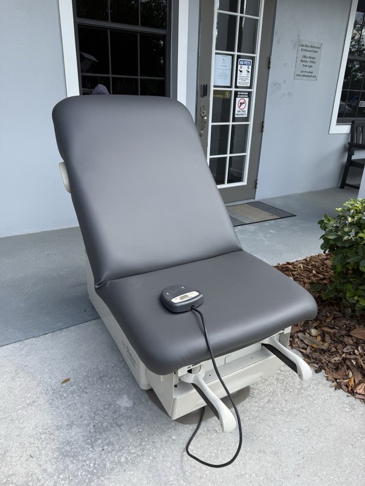 Midmark Ritter 222 electric adjustable examination table