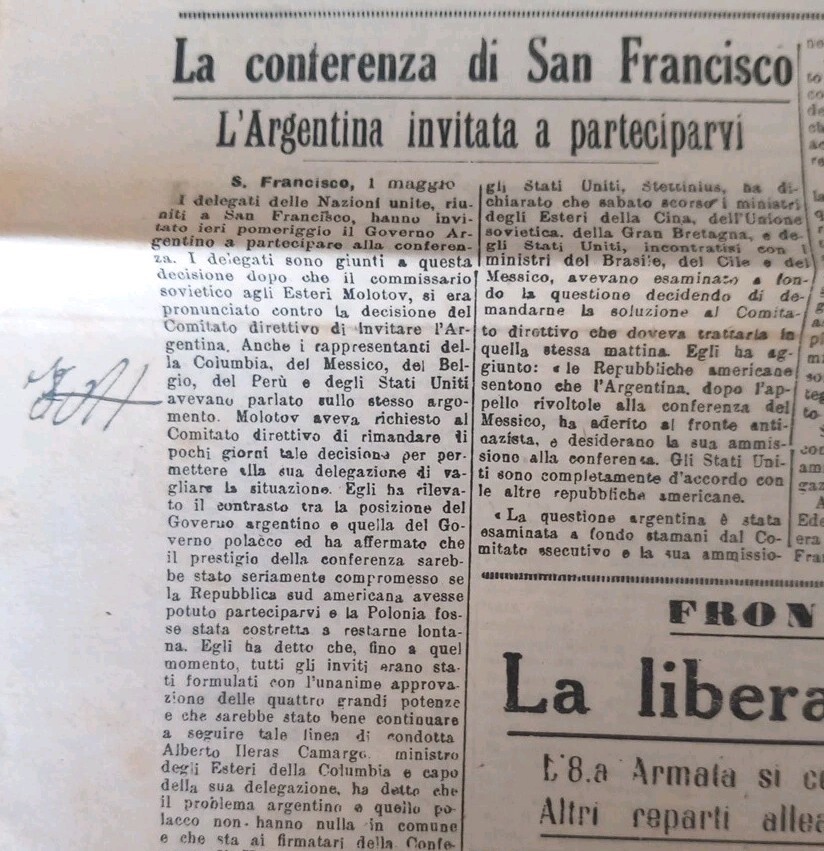Newspapers. HITLER IS DEAD. 2 MAY 1945.