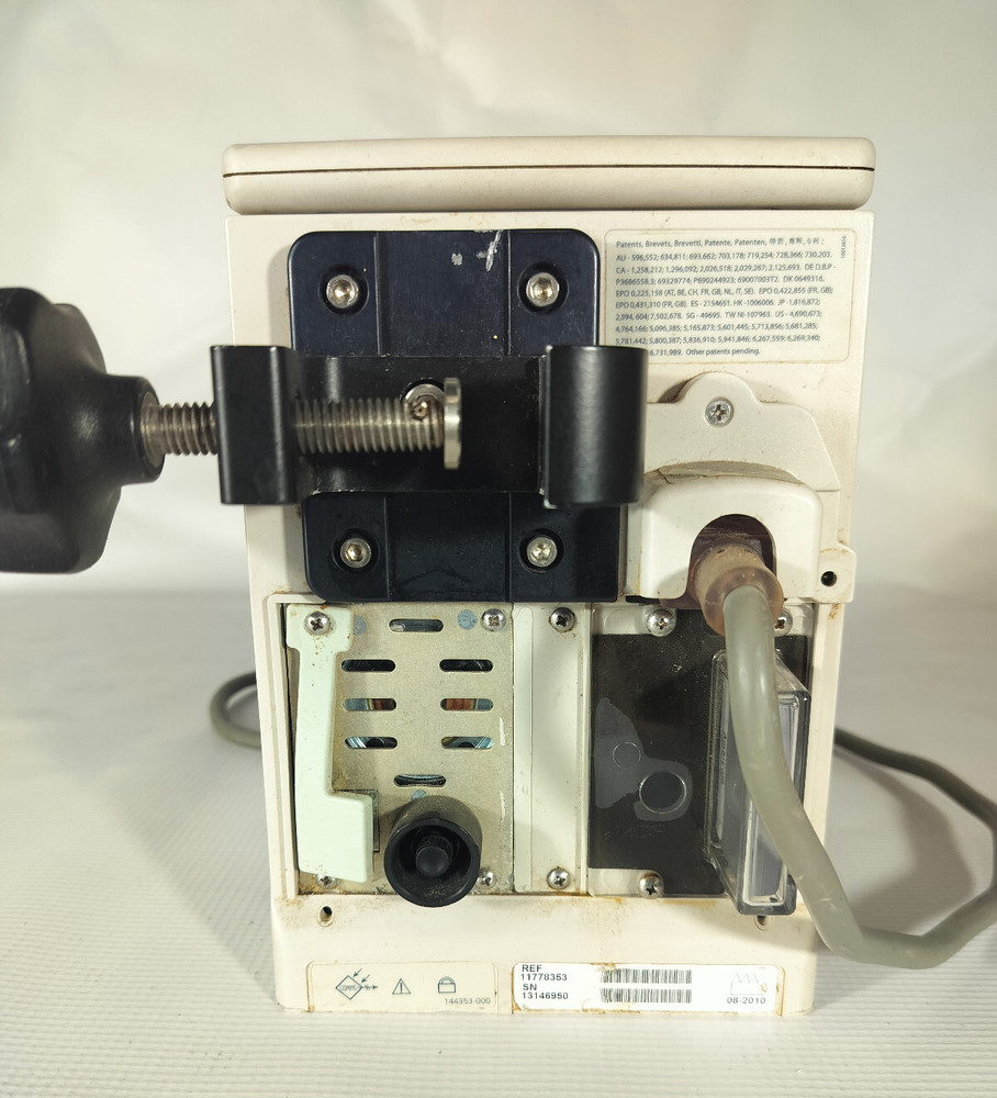 Alaris 8015 PC Large Screen Controller Module w/ Clamp - No Battery