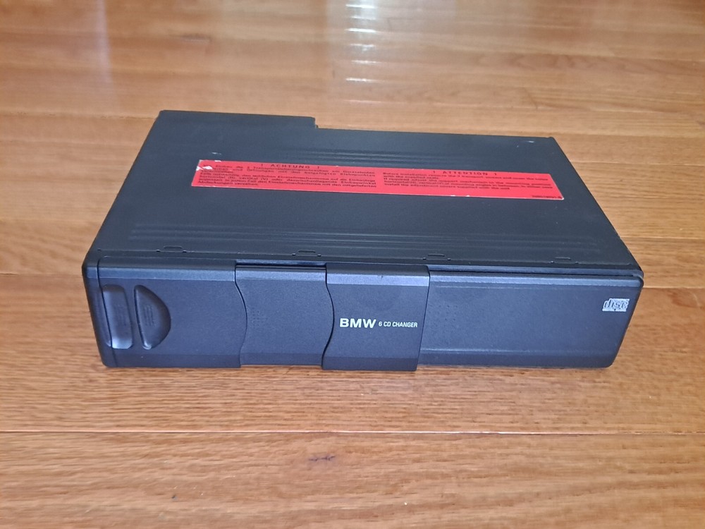BMW E46 99-06 OEM 6-disk CD Changer Player Trunk Unit Model No 82110028760