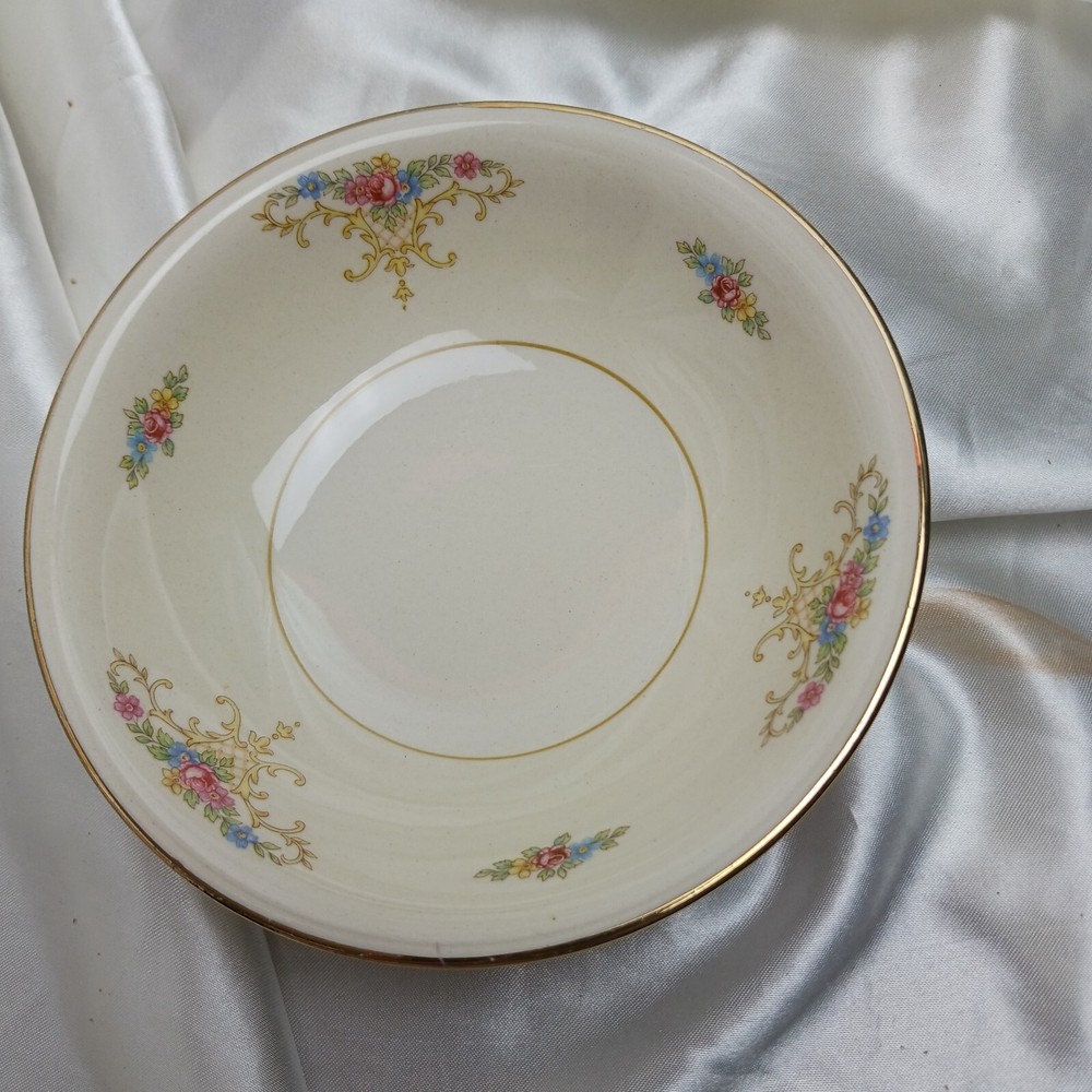 HOMER LAUGHLIN EGGSHELL NAUTILUS ROCHELLE DINNER SET 4 PLACE SETTINGS-28 PIECES