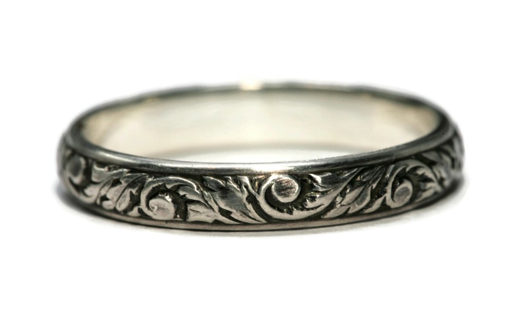 925 Sterling Silver Vine Pattern Band