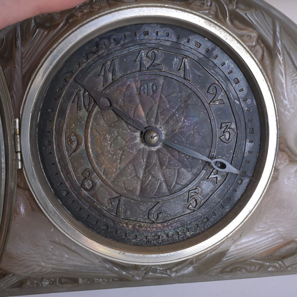 Rene Lalique Moineaux Clock 1924