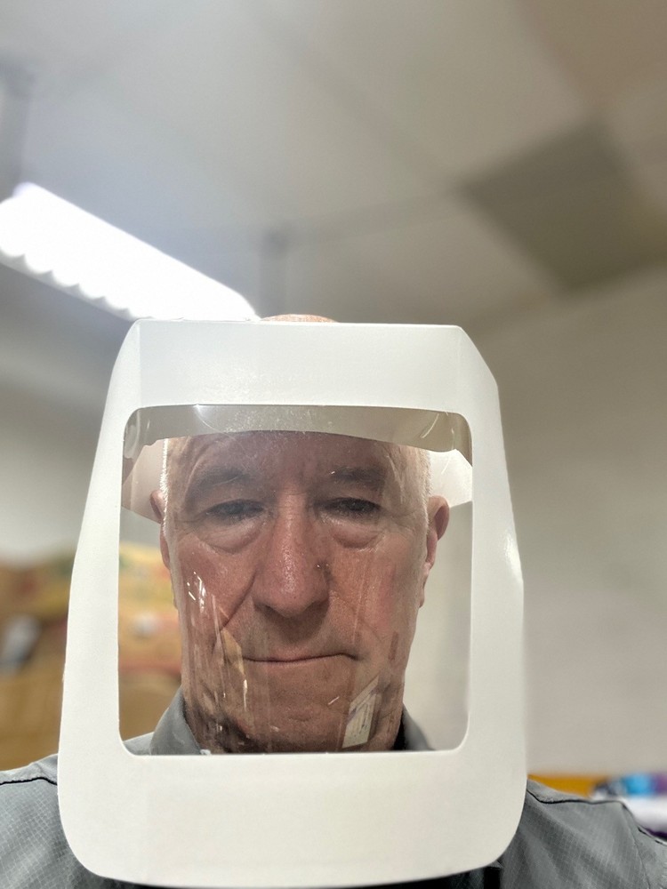 Face Shields Guards Covers Plastic & cardboard adjustable 100 per cs white skin