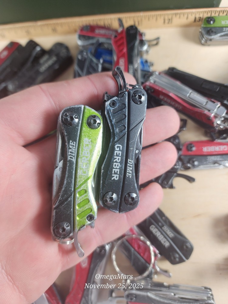Gerber Dime multi tool x1 good-great conditions, READ the description please.