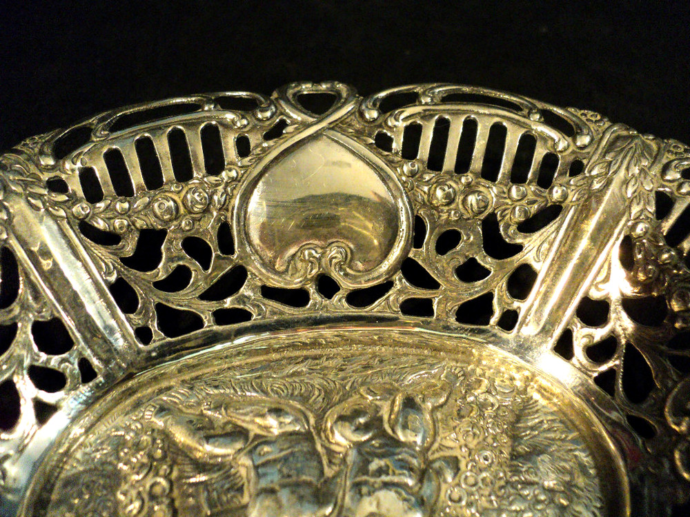 FABULOUS SMALL STERLING SILVER CHASED DISH w/ CHERUBS