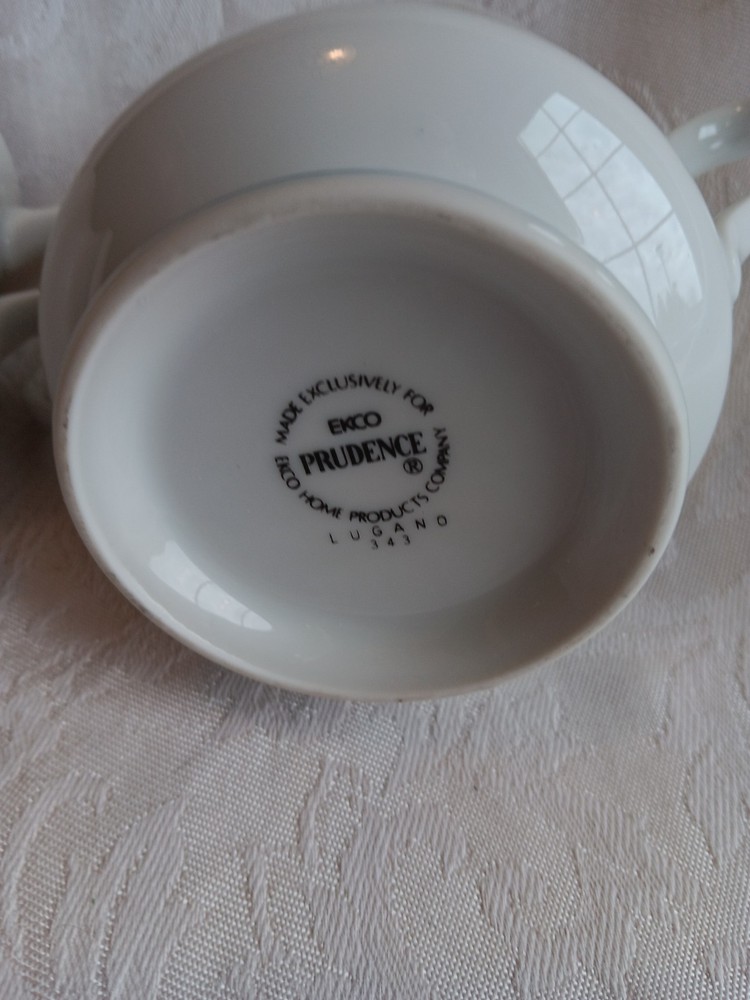 EKCO Lugano Pattern Sugar And Creamer