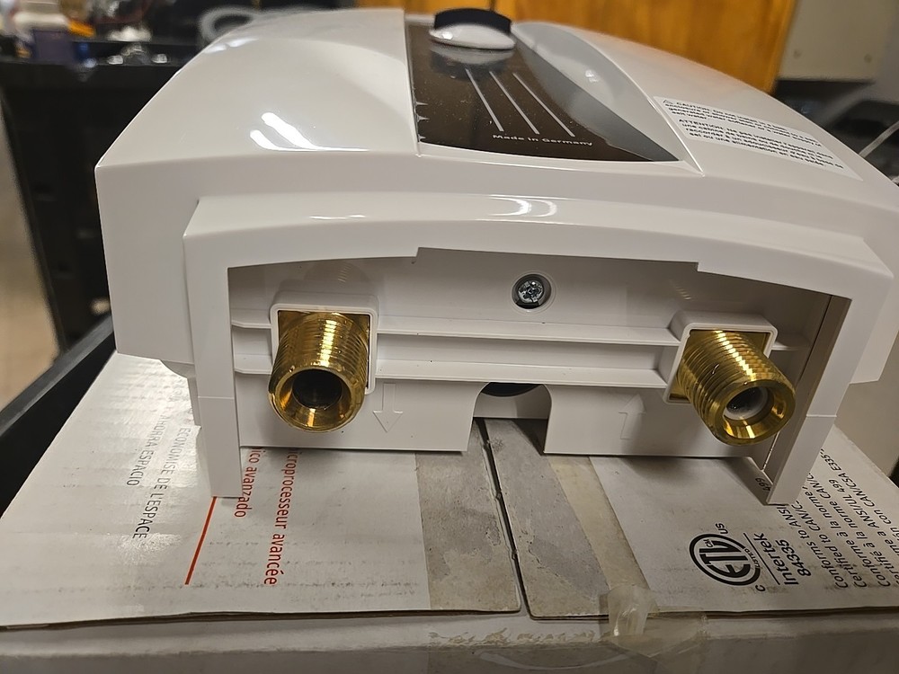 Stiebel Eltron Tankless Electric Water Heater DHC-E 8/10 224201