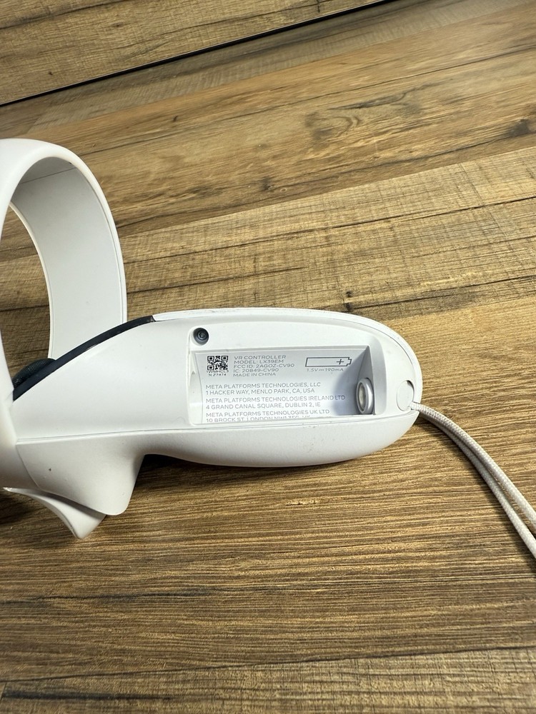 Oculus Quest 2 VR Headset Left Controller Only Original/OEM