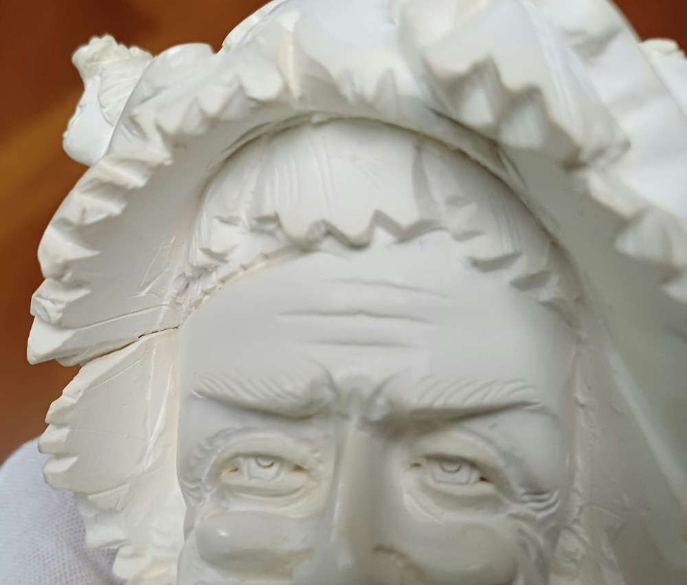 MEERSCHAUM PIPE, MAN WITH ANGELS