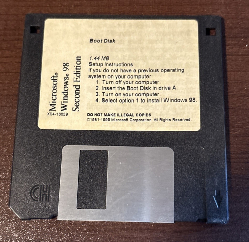 Microsoft Windows 98 - X03-66930 Boot Disk - 3.5" Floppy Disk - Untested