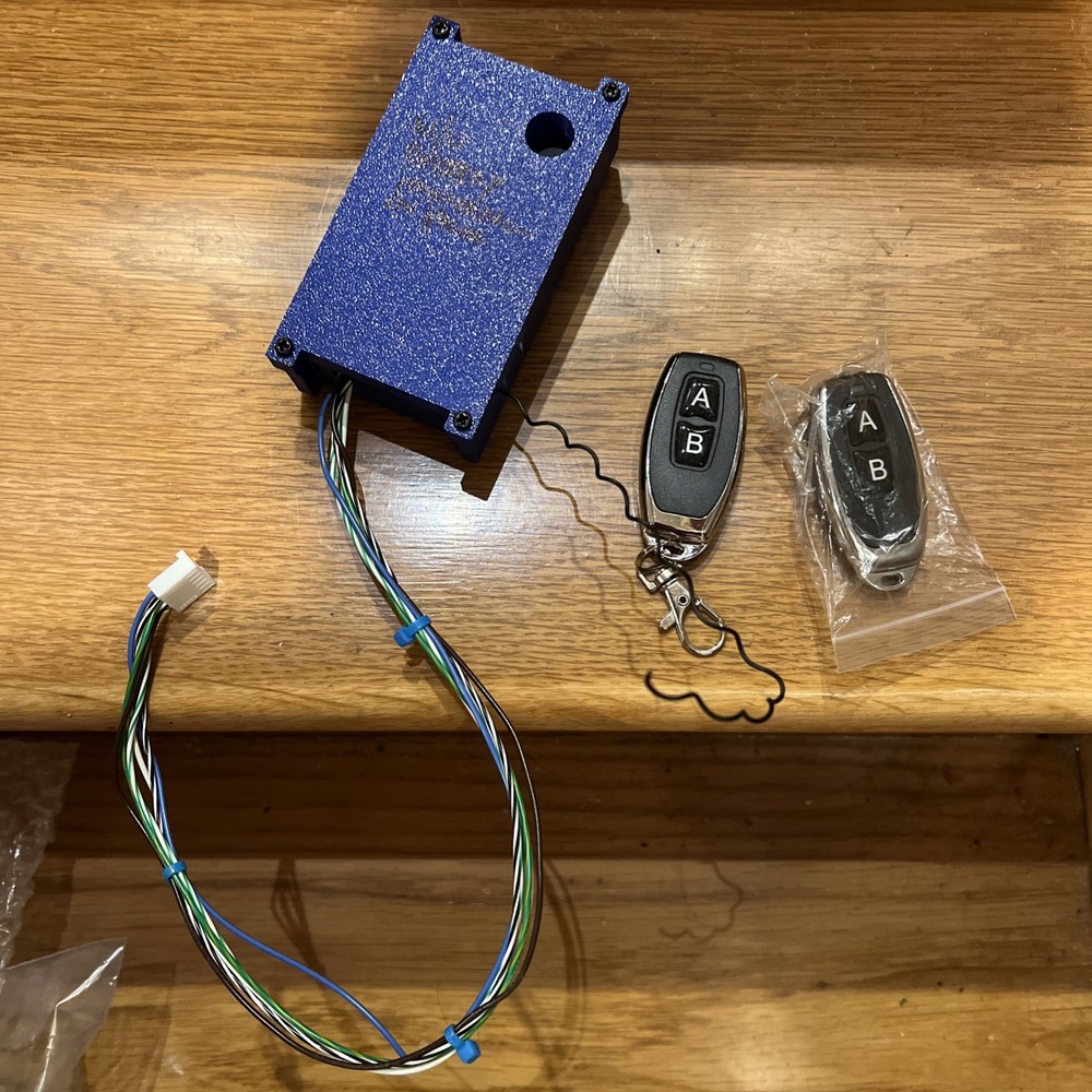 Bluetooth & 2-Button Remote Control for Silent Partner Edge Tennis Ball Machine