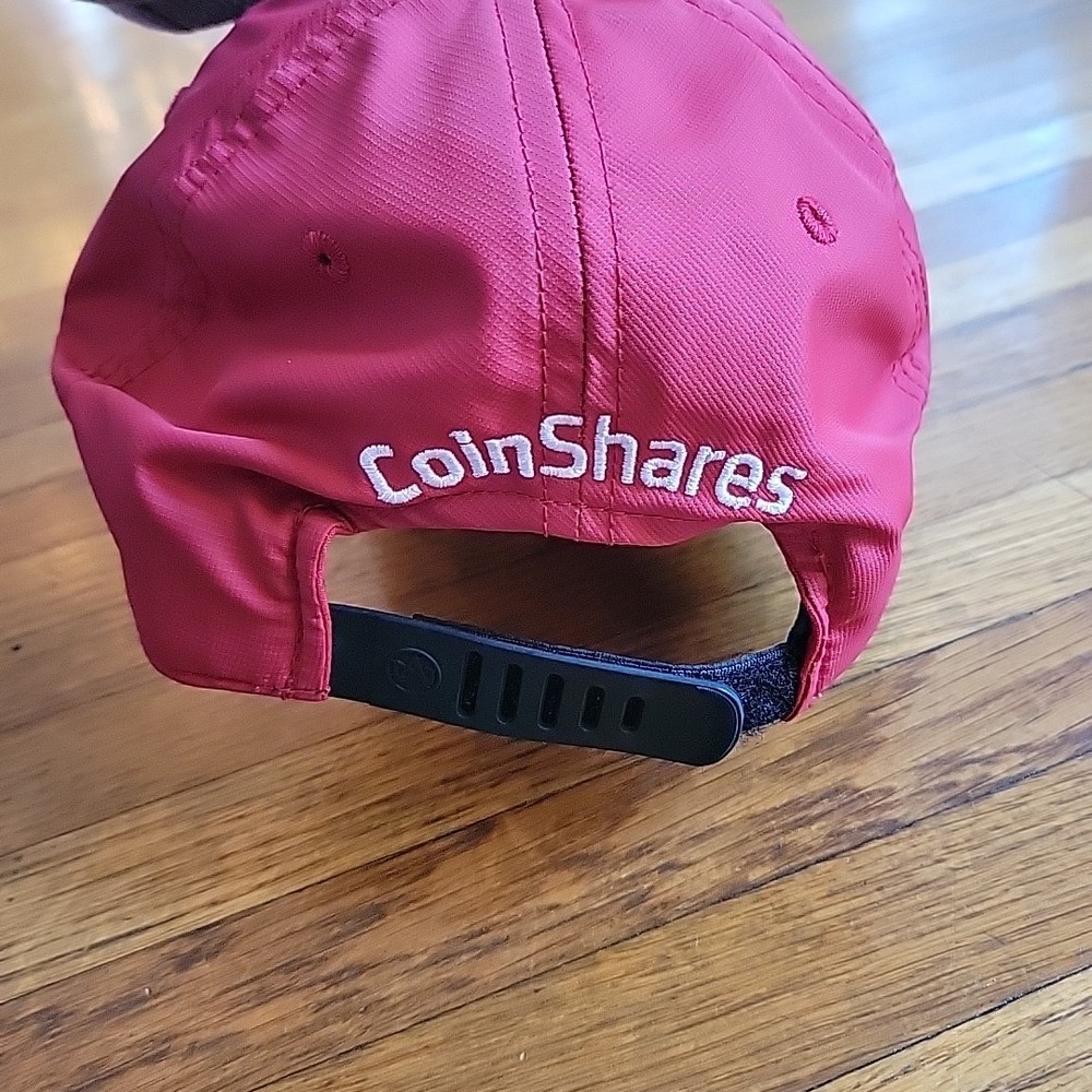 American Needle Technocrat TKO Red Coinshares Red