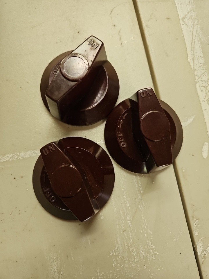 Wolf Range Knobs