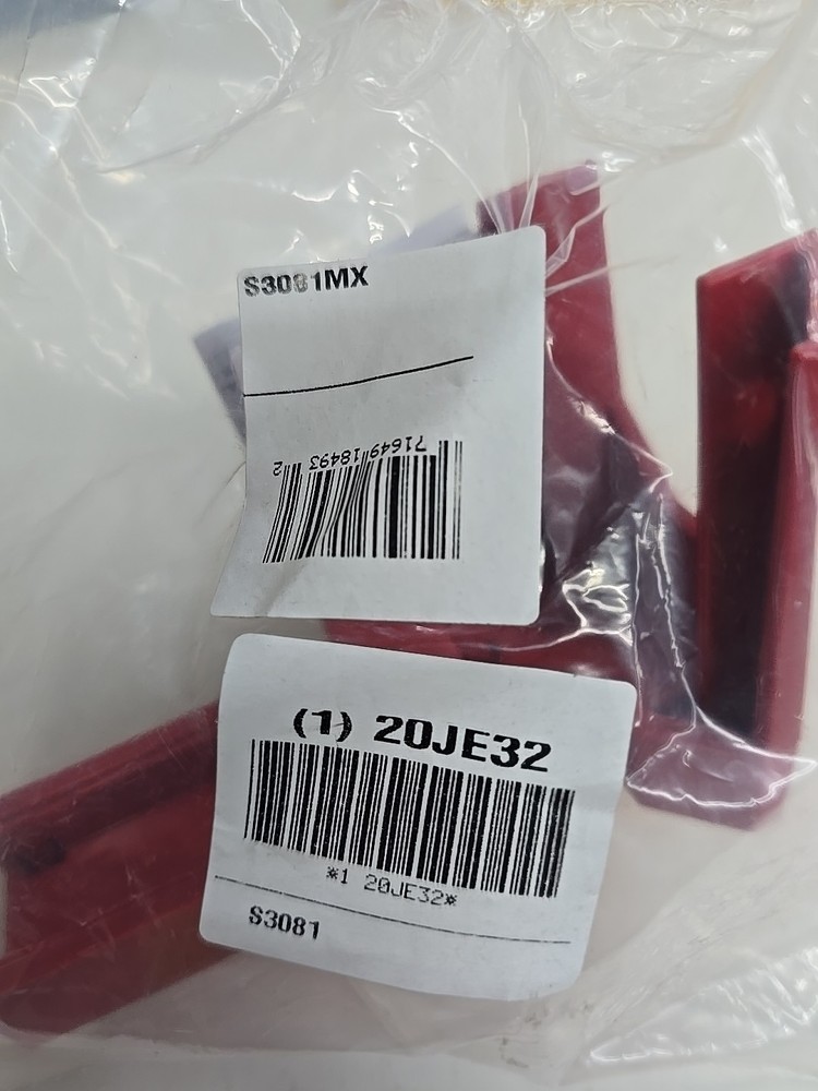 Master Lock S3081 LOTO Valve Lockout Multi Lock Device Red NEW