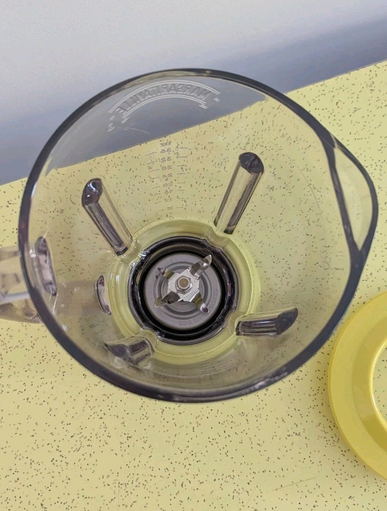 Margaritaville Frozen Concoction Maker Replacement Container 36oz Pitcher